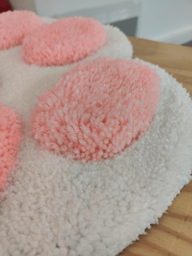 Patte de chat fluffy